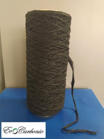 uno dei prototipi di filato in fibra di carbonio da riciclo sviluppato in EcoCarbonio