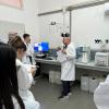 Spiegazione del Dott. Gianluca De Rinaldis del Laboratorio IFAL agli studenti della classe 3SA dell’IISS “Egidio Lanoce” di Maglie (LE) in visita ai Laboratori del CR ENEA di Brindisi