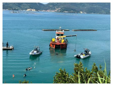 Operazione di rimozione di una boa Meda dal fondale della baia di S. Teresa (La Spezia)