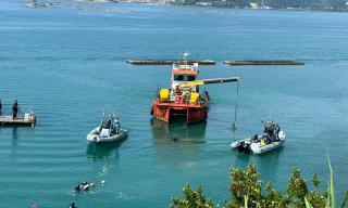 Operazione di rimozione di una boa Meda dal fondale della baia di S. Teresa (La Spezia)