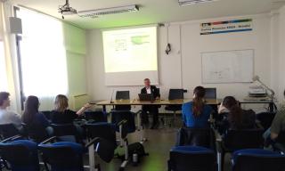 un momento delle lezioni preparatorie al PCTO effettuato nel centro ricerche Enea di Brindisi